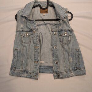 AEO distressed denim vest, medium